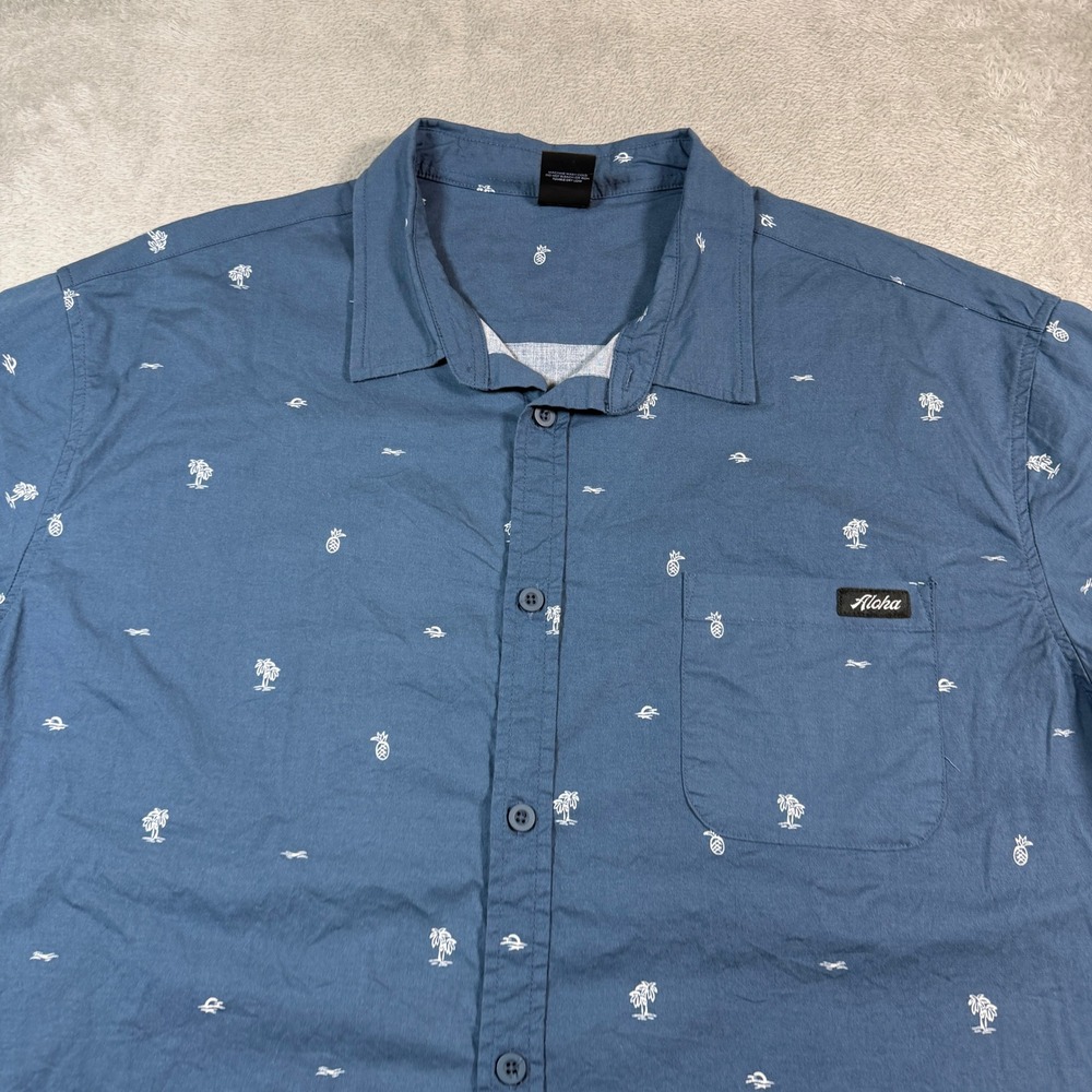 T&C Hawaii Button Down Shirt Mens 2XL Blue Tropical Pineapple Palm Tree Aloha - Picture 3 of 9